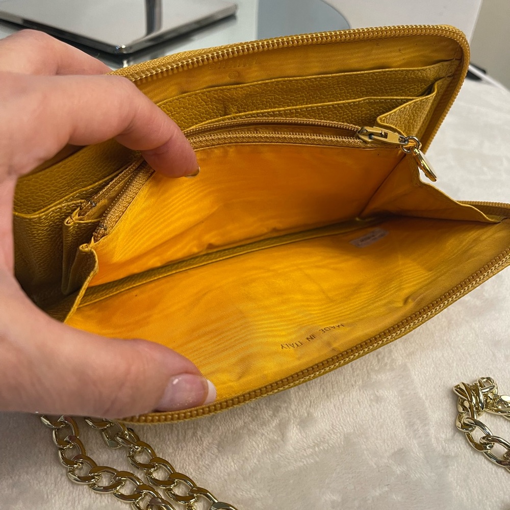 AUTHENTIC CHANEL 🔥CAVIAR LEATHER ZIP AROUND OVERSIZED WALLET ON A CHAIN - Picture 8 of 14